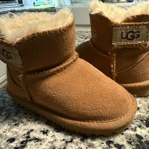 Ugg Toddler Size 7-8